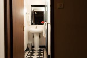 Broadway An Alivaa Collection Hotelにあるバスルーム