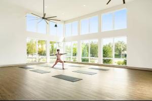 Gallery image of Modern 2 BDRM 2 BATH in Addison, TX in Addison +22 photos