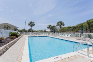 Bazén v ubytování 16 Chateau nebo v jeho okolí