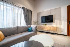 Televisi dan/atau pusat hiburan di The Soho by Aramstays