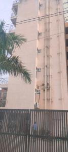 Bygningen som lejligheden ligger i + 2 billeder