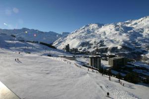 Appartement au pied des pistes v zimě + 12 fotografií