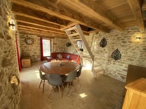 Χώρος καθιστικού στο Gite Du Mas De Bède