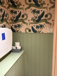 Příslušenství pro přípravu čaje a kávy v ubytování Britannia inn