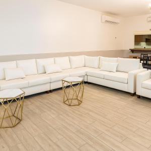 Imagine din galeria proprietății شاليه البرادايس 26 في درة العروس în Durat  Alarous