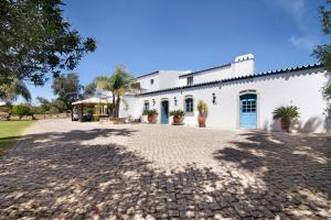 Budova, kde se vila nachází