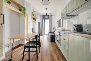 Kuchyň nebo kuchyňský kout v ubytování Peaceful Loft - Rho Fieramilano