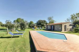 an image of a swimming pool with a house at Sasso Bianco in Pitigliano +24 photos