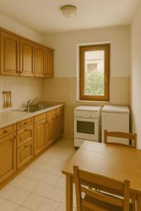 Afbeelding uit fotogalerij van Orange Villa in Tirana +1 foto