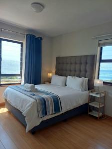 Postel nebo postele na pokoji v ubytování Point Village Accommodation - Annie-Ben 2