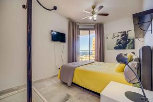 Μια τηλεόραση ή/και κέντρο ψυχαγωγίας στο Beach View Challenge