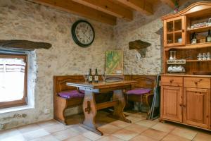 Gallery image of Le Portougais, Chalet À Chanaz in Chanaz