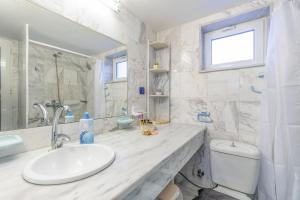 Koupelna v ubytování Paco's Resort Standard Studio 2 + 16 fotografií