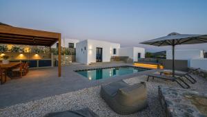 Bazén v ubytování Aetheria nebo v jeho okolí