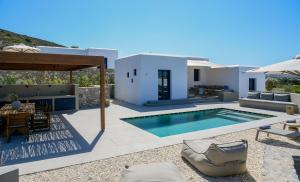 Bazén v ubytování Aetheria nebo v jeho okolí