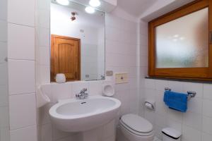 Ένα μπάνιο στο Villa Du Soleil