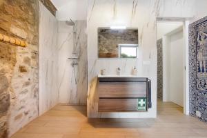 Bilik mandi di Quinta Alcaparras +20 gambar