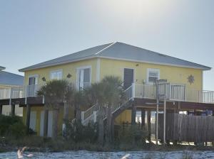 Bygningen som feriehuset ligger i