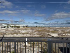 Naturlandskabet i nærheden af feriehuset + 16 billeder