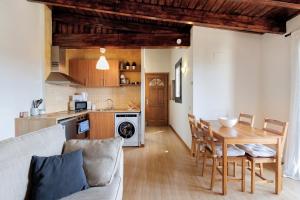 Η κουζίνα ή μικρή κουζίνα στο Apto Ideal En Osseja