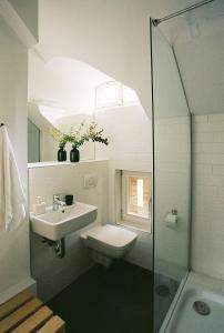 Vannituba majutusasutuses Am Mühlenberg