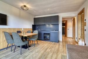 Η κουζίνα ή μικρή κουζίνα στο Chalet Schlossberg Rosengarten