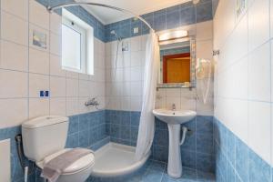 Fotografie z fotogalerie ubytování Kosmos Hotel St6 in Agios Stefanos v destinaci Agios Stefanos