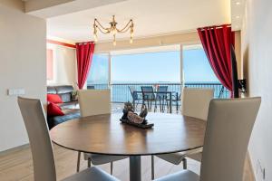 Posezení v ubytování Piso Paradisaco Frente Al Mar