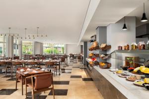 Jídlo v hotelu nebo okolí