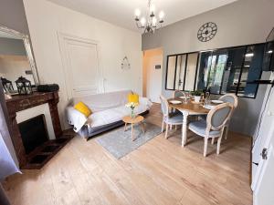 Kuchyň nebo kuchyňský kout v ubytování E - La bulle de champagne T3 proche centre-ville