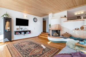 TV a/nebo společenská místnost v ubytování Ferienwohnung Nearby