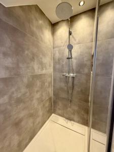 Ένα μπάνιο στο KO 2-Zimmer Apartment 58 qm bis zu 4 Personen