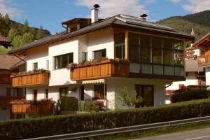 Nespecifikovaný výhled na hory nebo výhled na hory při pohledu z apartmánu