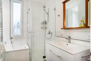 Bilik mandi di Siravit Am See +16 gambar