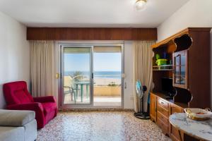 Μια τηλεόραση ή/και κέντρο ψυχαγωγίας στο Karen Racons