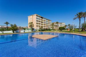 Πισίνα στο ή κοντά στο Karen Racons