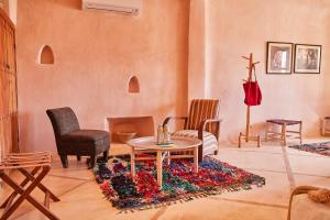 Posezení v ubytování Riad Caravane