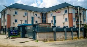 Budova, kde se rezort nachází