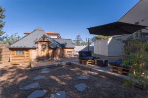 Budova, kde se chata nachází