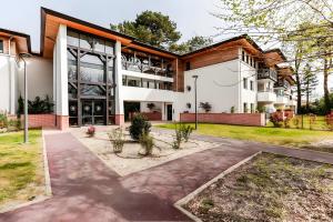 una vista exterior de un edificio en Appartement Lumineux avec Terrasse, en Seignosse