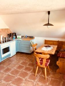 Kuchyň nebo kuchyňský kout v ubytování Ferienwohnungen Natur Und Kultur