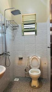 Koupelna v ubytování Two-bedroom unit in Mubende Town