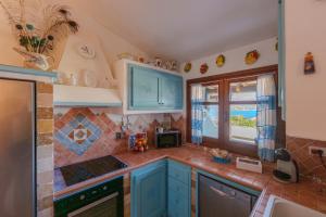 Dapur atau dapur kecil di La Terrazza sul mare +25 gambar