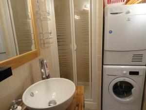 Koupelna v ubytování Madres Coronat + 21 fotografií