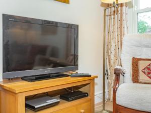 TV a/nebo společenská místnost v ubytování Corner House