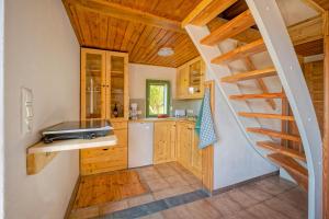 Kuchyň nebo kuchyňský kout v ubytování Kleines Ferienhaus Kirschallee