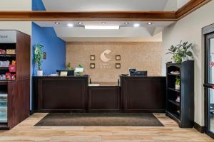 Vstupní hala nebo recepce v ubytování Comfort Suites St Charles-St Louis + 28 fotografií