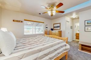 Golden Pine Lodge 객실 침대