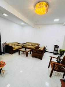 Χώρος καθιστικού στο Skye Sea View Apartment