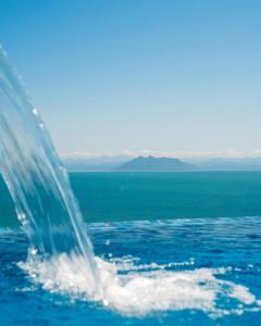 a view of the water from the bow of a boat at Buzios Mar Hotel in Búzios